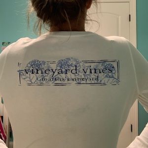 brand new vineyard vines long sleeve tee